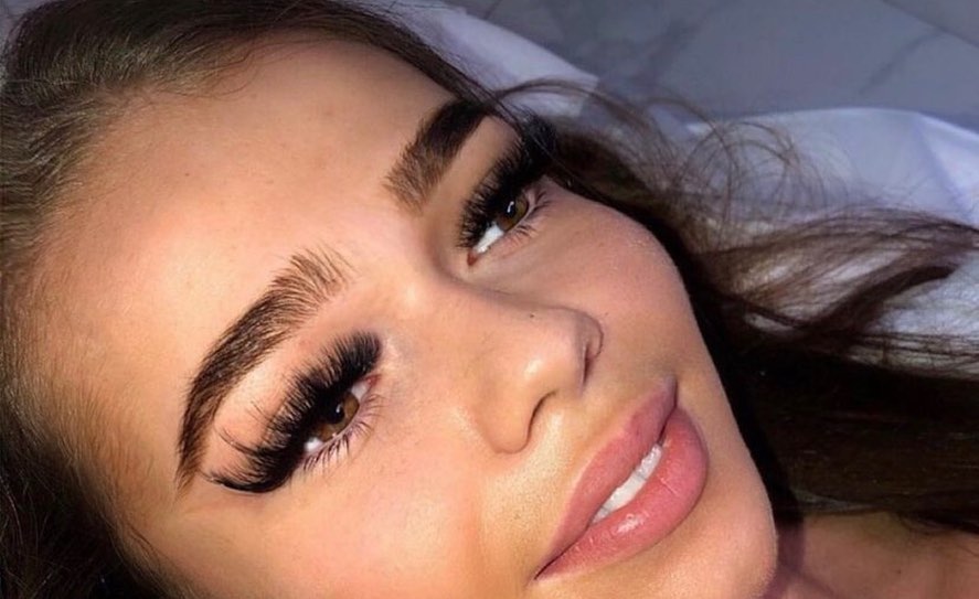 Full glam lash set, close-up