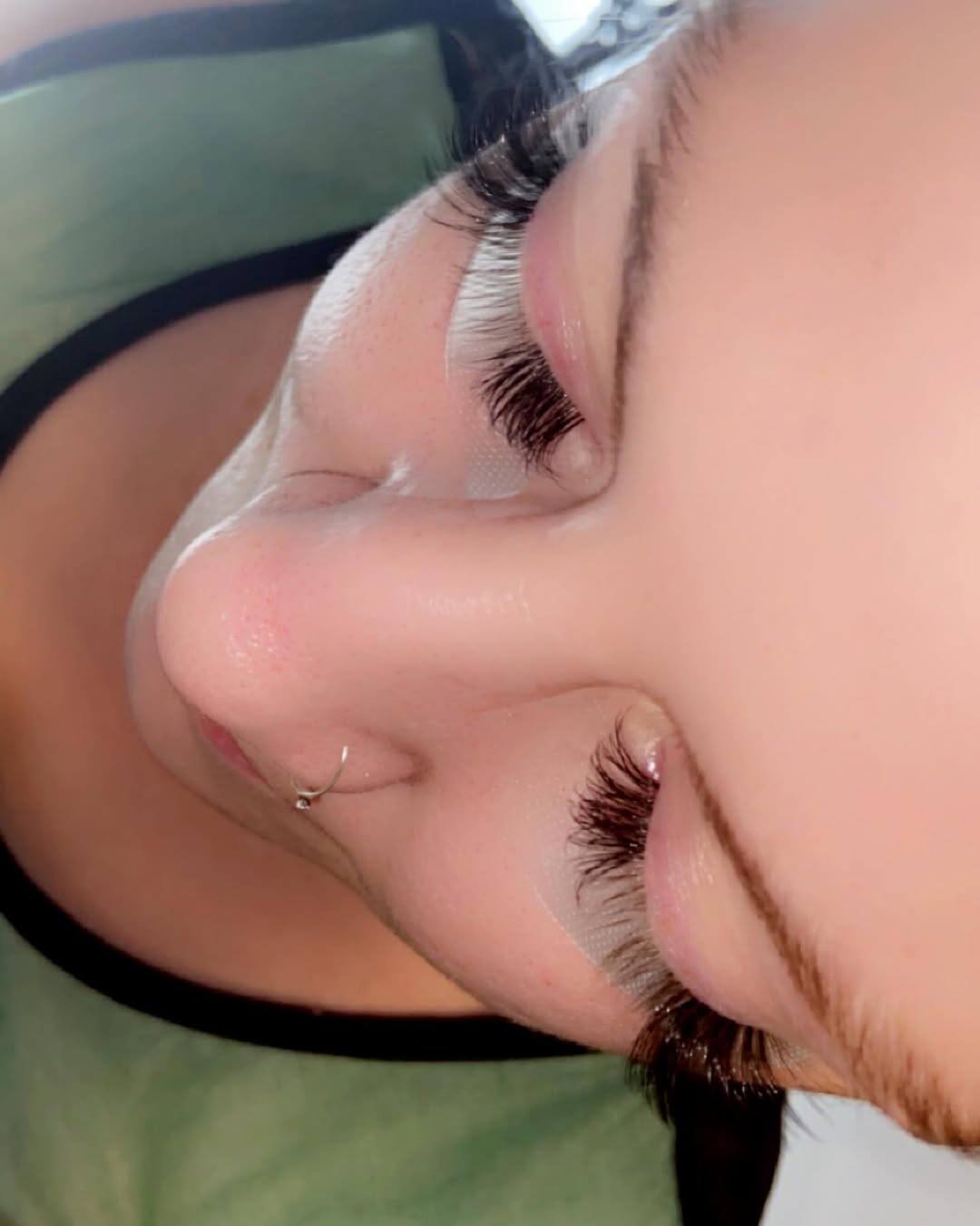Volume lash set, side profile
